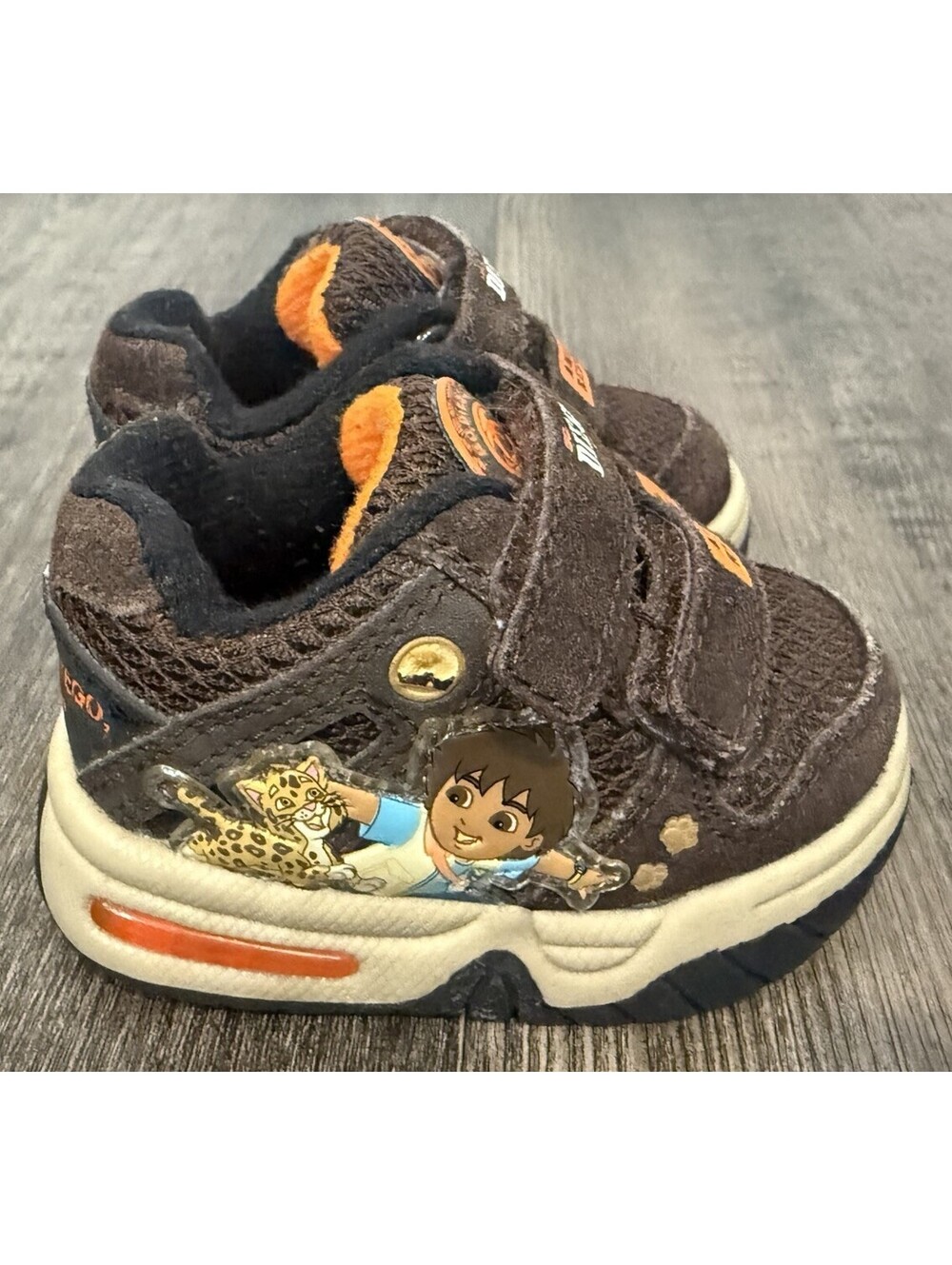 VTG Go Diego Go Buster Brown Baby Toddler Leather Sneakers Sz 1 Nickelodeon